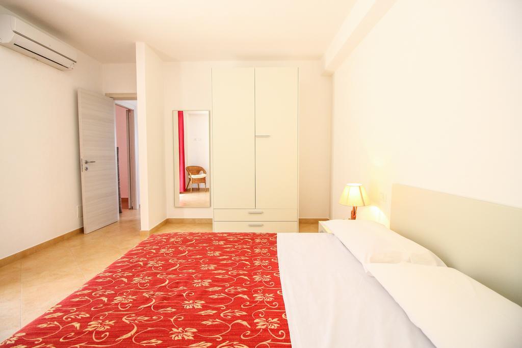 Family Suite Porto Vecchio ลัมเปดูซา ภายนอก รูปภาพ
